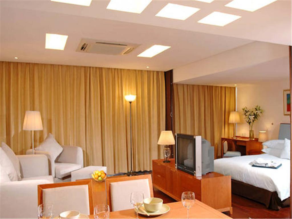 Gloria Plaza Hotel Kangqiao Shanghaj Zewnętrze zdjęcie