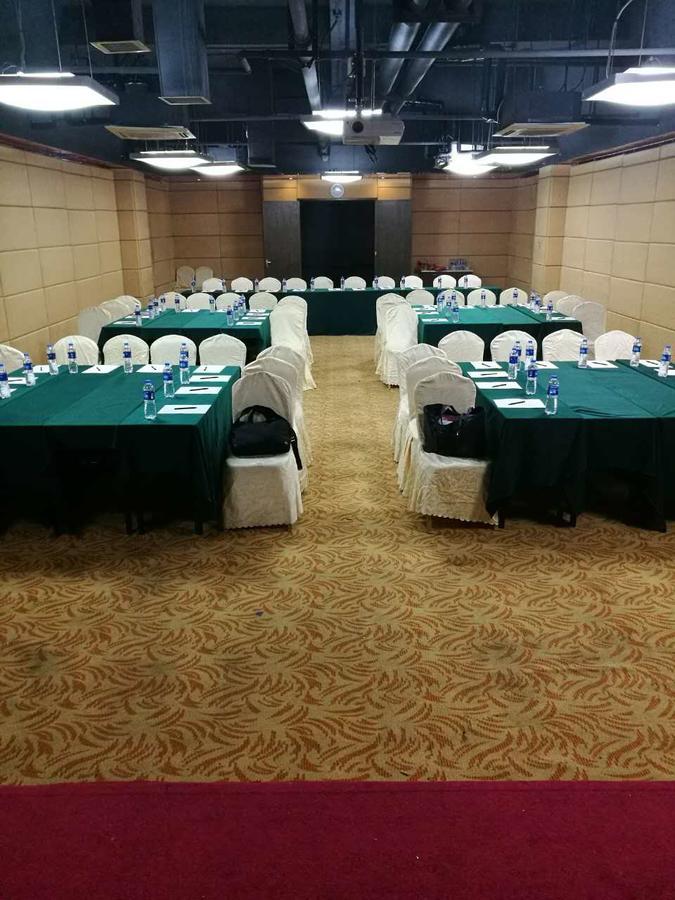Gloria Plaza Hotel Kangqiao Shanghaj Zewnętrze zdjęcie