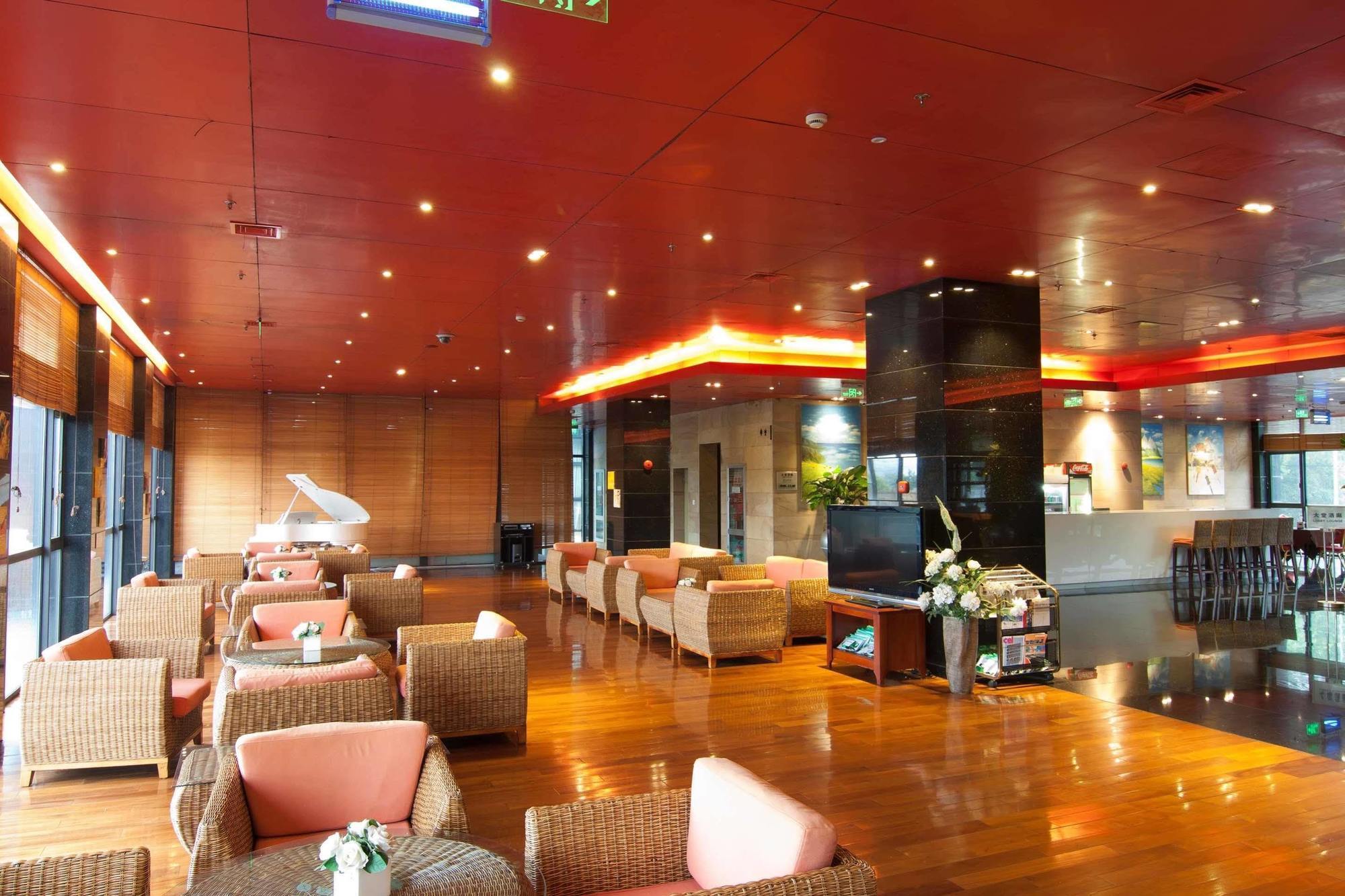 Gloria Plaza Hotel Kangqiao Shanghaj Zewnętrze zdjęcie