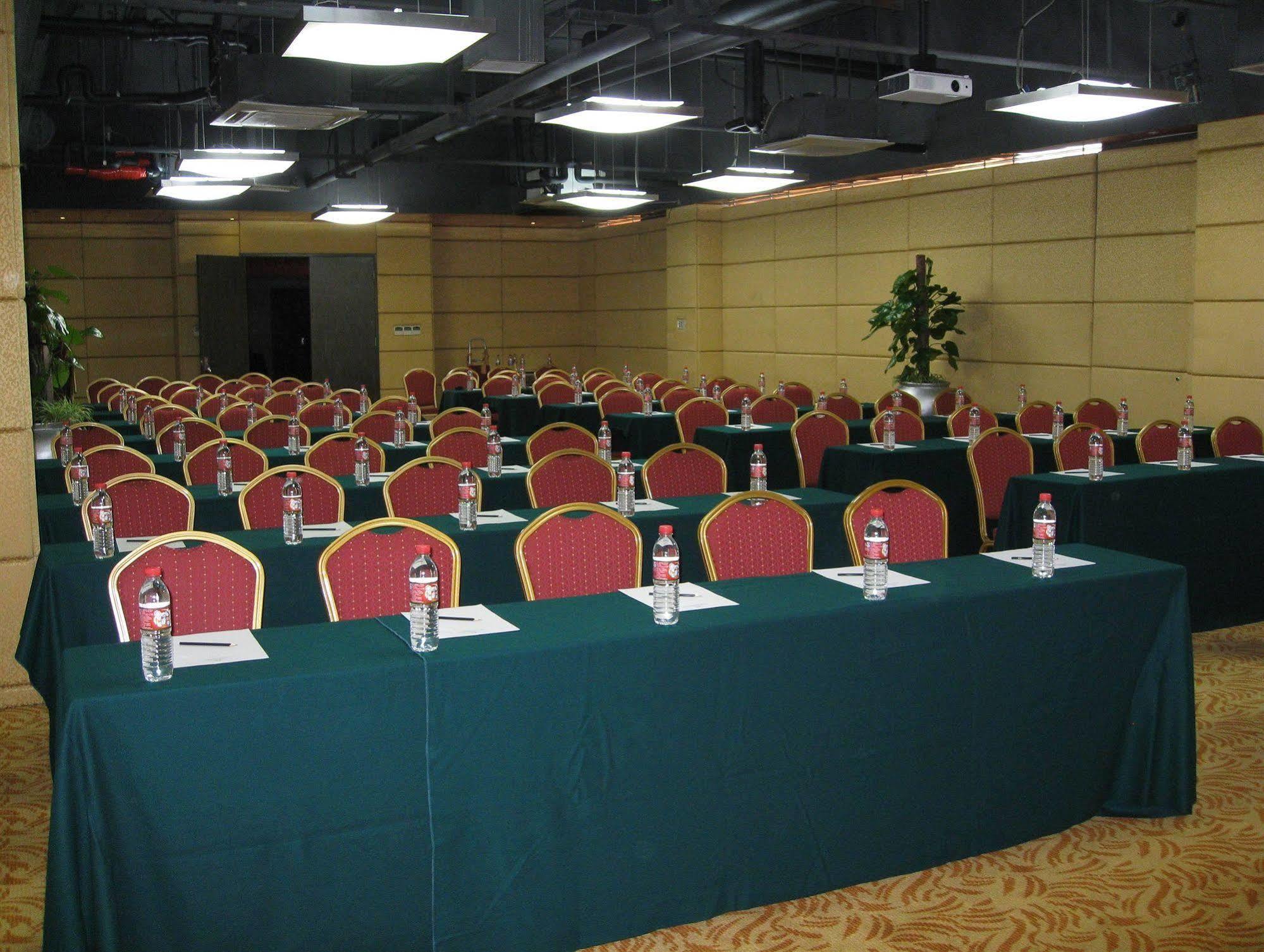 Gloria Plaza Hotel Kangqiao Shanghaj Zewnętrze zdjęcie