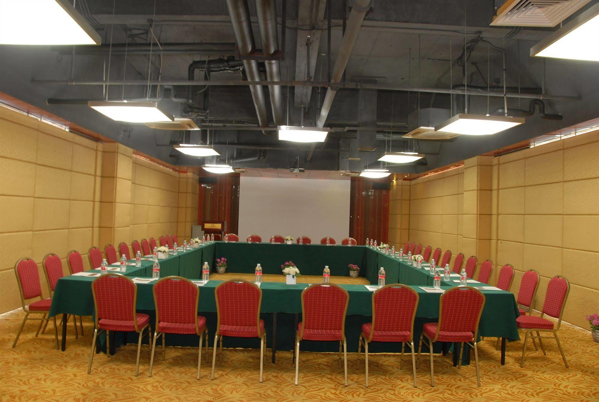 Gloria Plaza Hotel Kangqiao Shanghaj Zewnętrze zdjęcie
