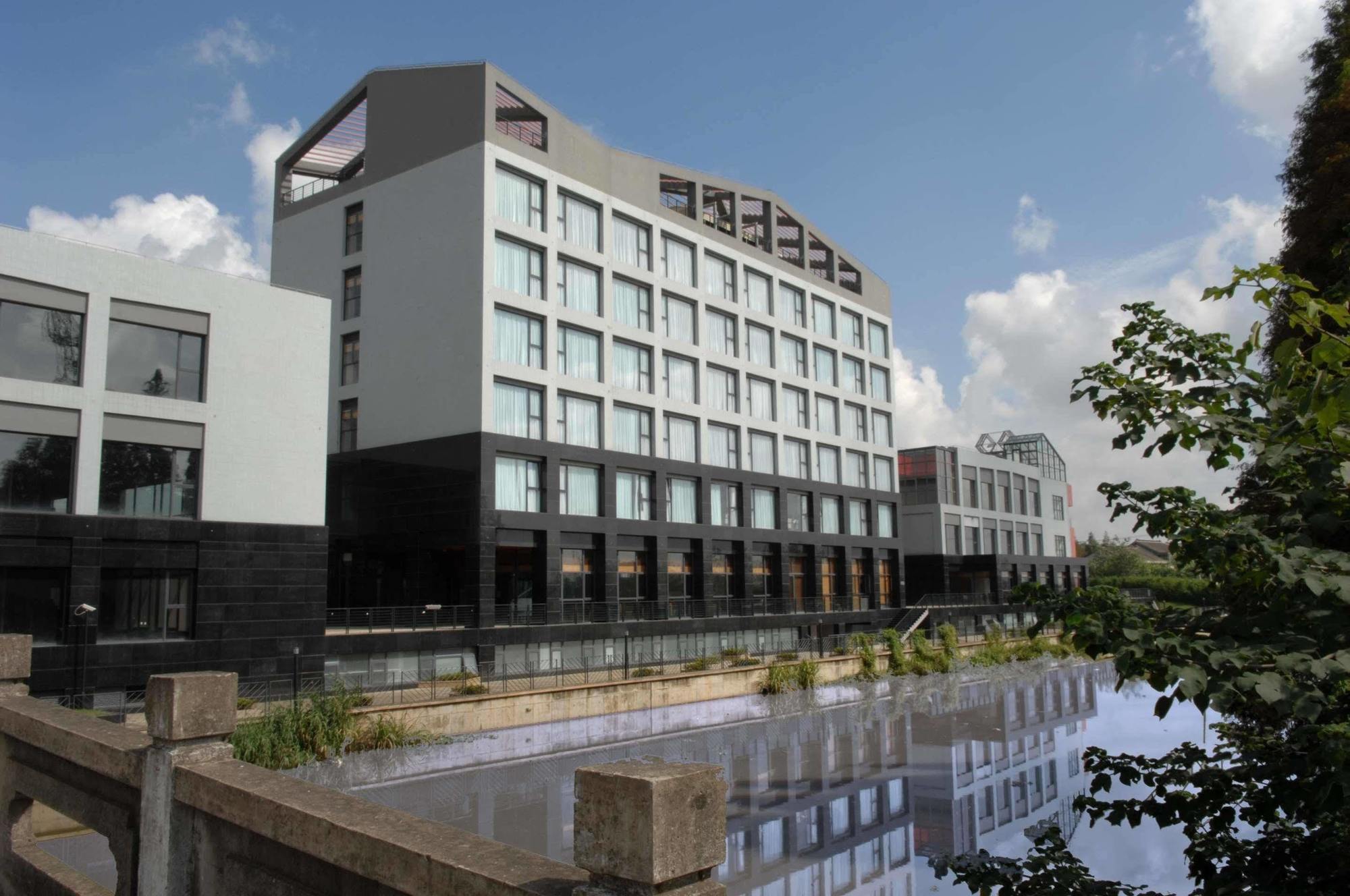 Gloria Plaza Hotel Kangqiao Shanghaj Zewnętrze zdjęcie